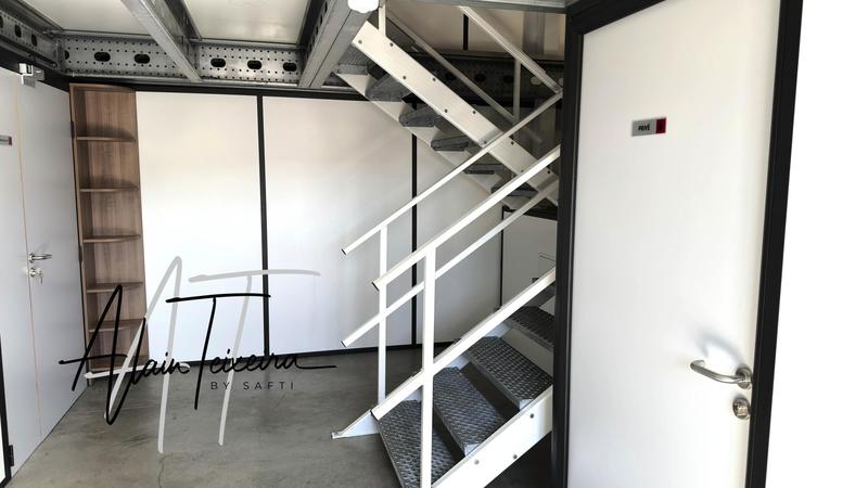 Local commercial - 820 m² - 4 pièces