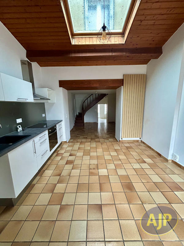 Maison - 83 m² - 3 pièces