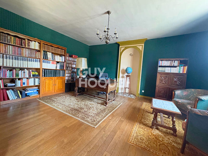 Maison - 263 m² - 6 pièces