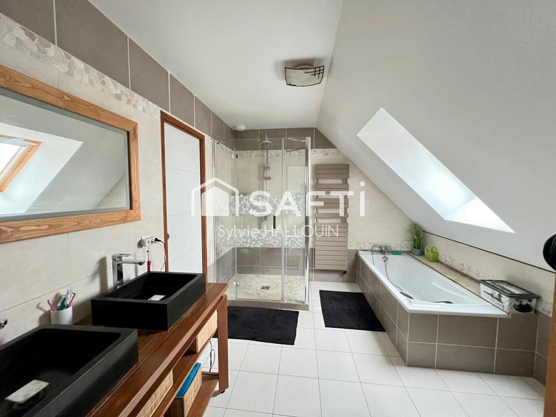 Maison - 127 m² - 5 pièces