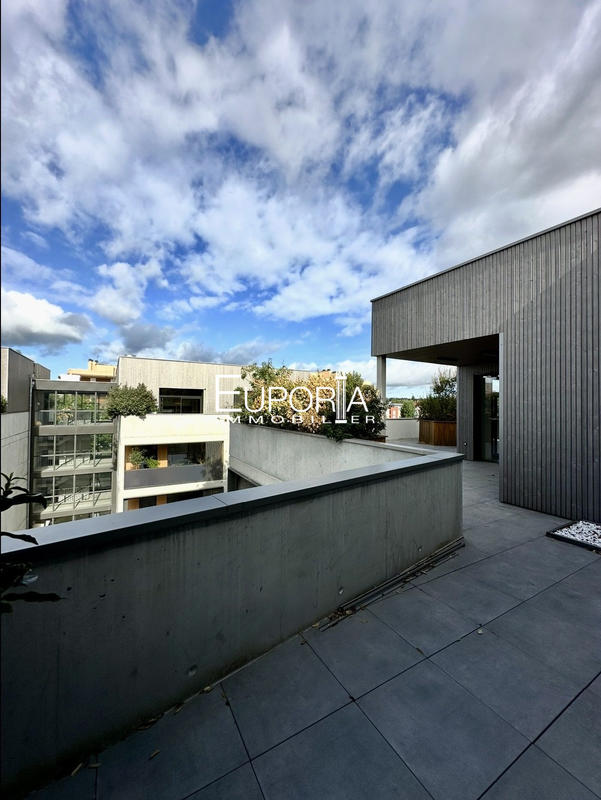 Appartement - 121 m² - 5 pièces