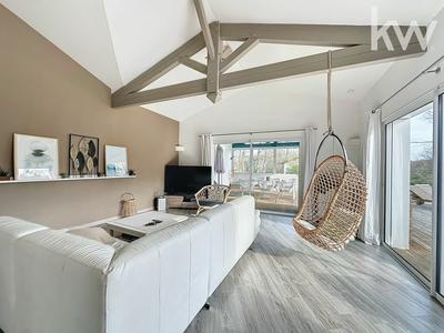 Maison - 220 m² - 6 pièces