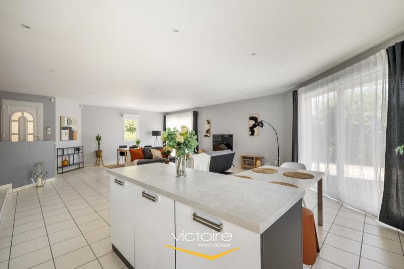 Maison - 191 m² - 6 pièces