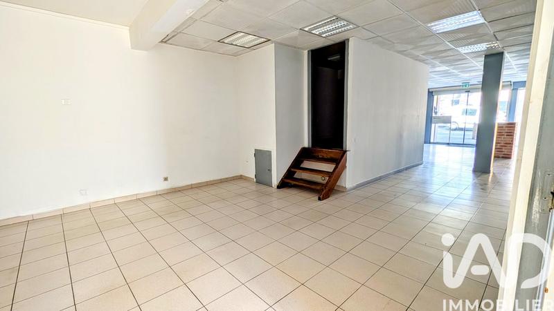 Maison - 248 m² - 9 pièces