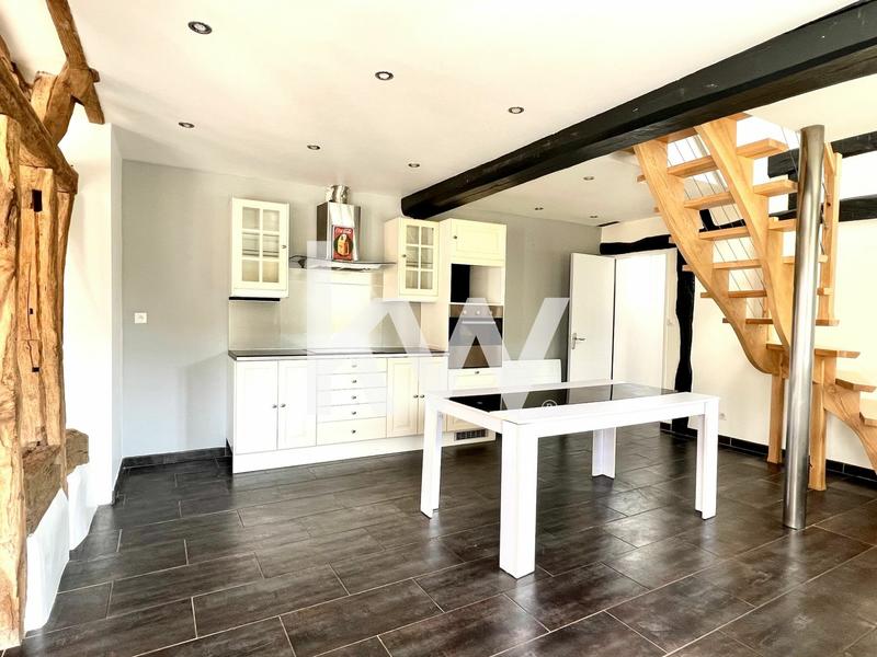 Maison - 220 m² - 9 pièces