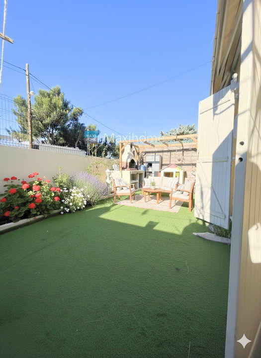 Maison - 93 m² - 4 pièces