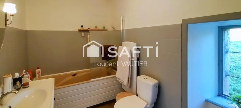 Maison - 225 m² - 7 pièces