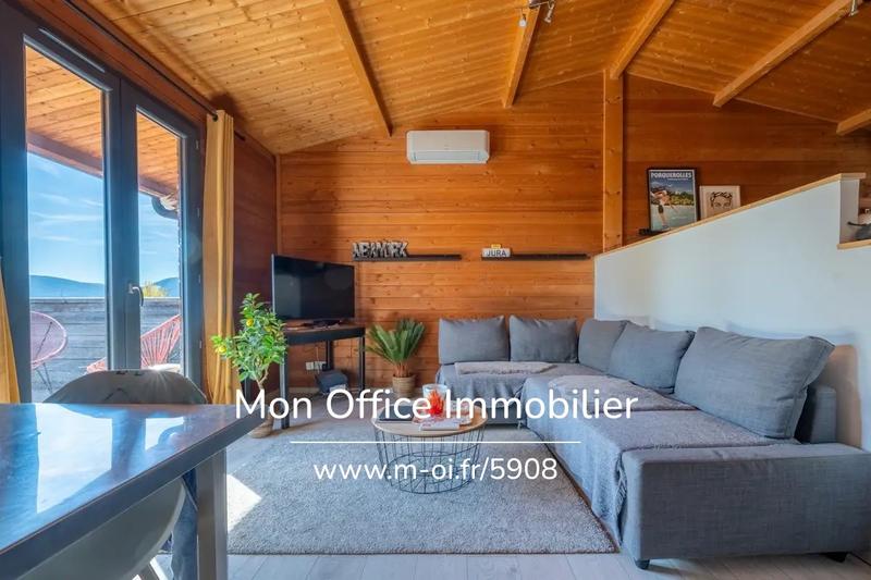 Maison - 340 m² - 7 pièces