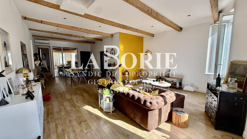 Appartement - 98 m² - 2 pièces