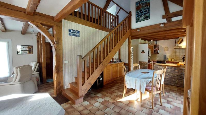 Maison - 159 m² - 6 pièces