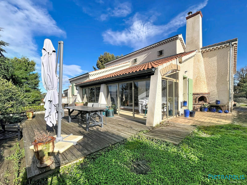 Villa - 183 m² - 5 pièces