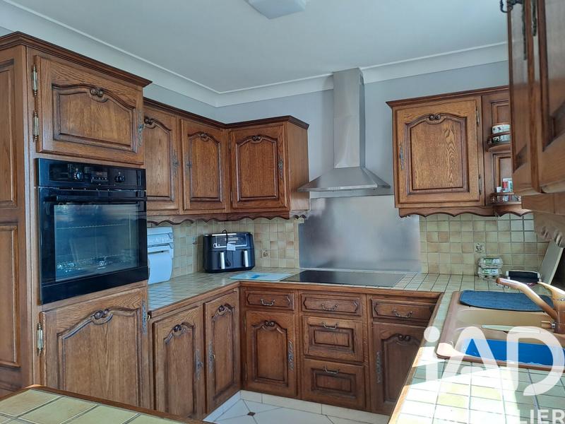 Maison - 140 m² - 8 pièces