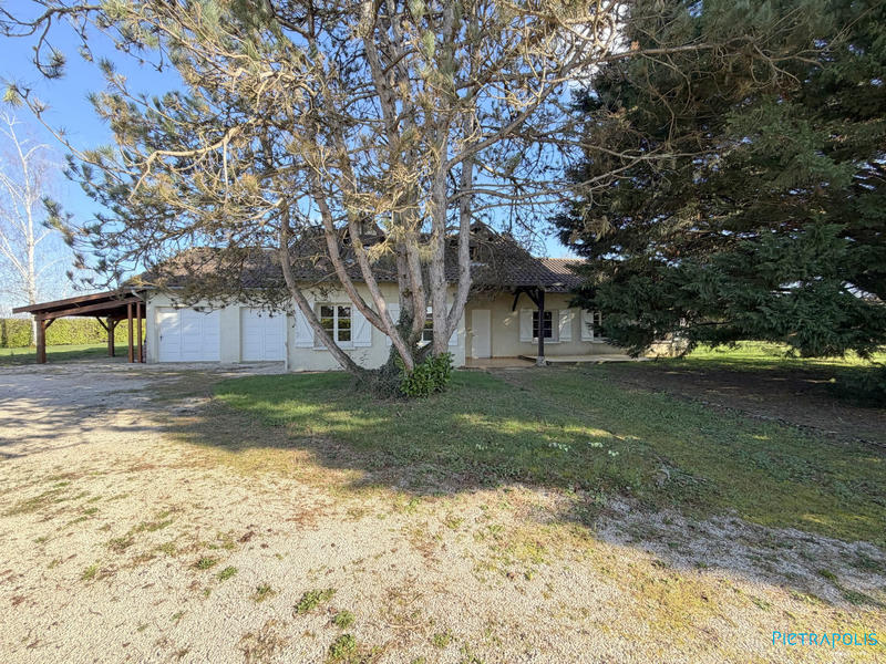 Maison traditionnelle - 192 m² - 7 pièces