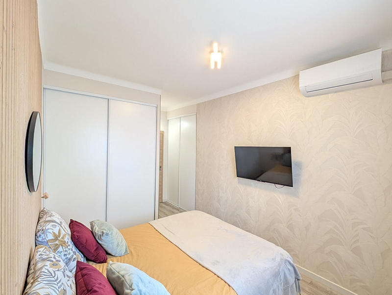 Appartement - 80 m² - 4 pièces