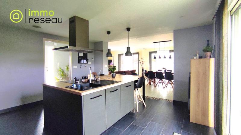 Maison - 206 m² - 8 pièces