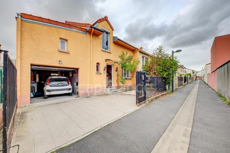 Maison - 106 m² - 5 pièces