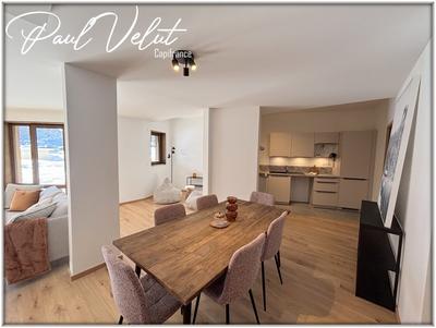 Appartement - 102 m² - 4 pièces