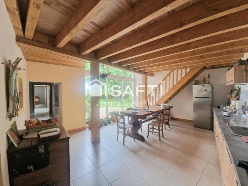 Maison - 197 m² - 6 pièces