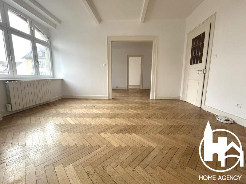 Appartement - 95 m² - 5 pièces