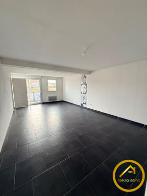 Appartement - 90 m² - 3 pièces
