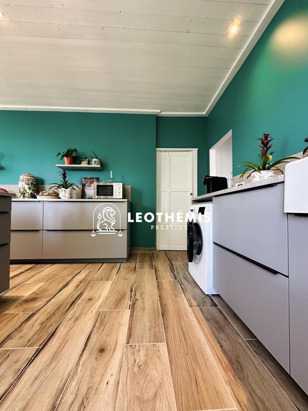 Villa - 397 m² - 9 pièces