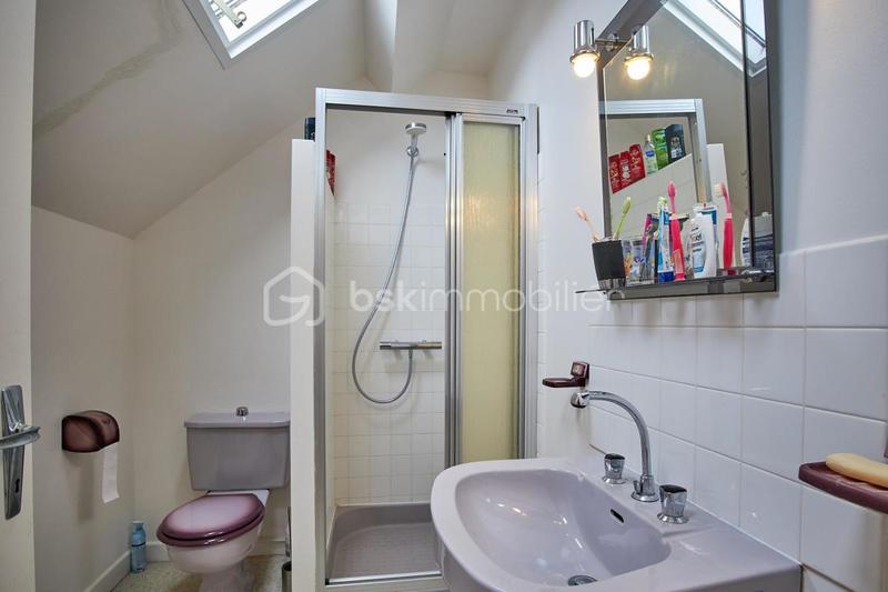 Maison traditionnelle - 130 m² - 6 pièces