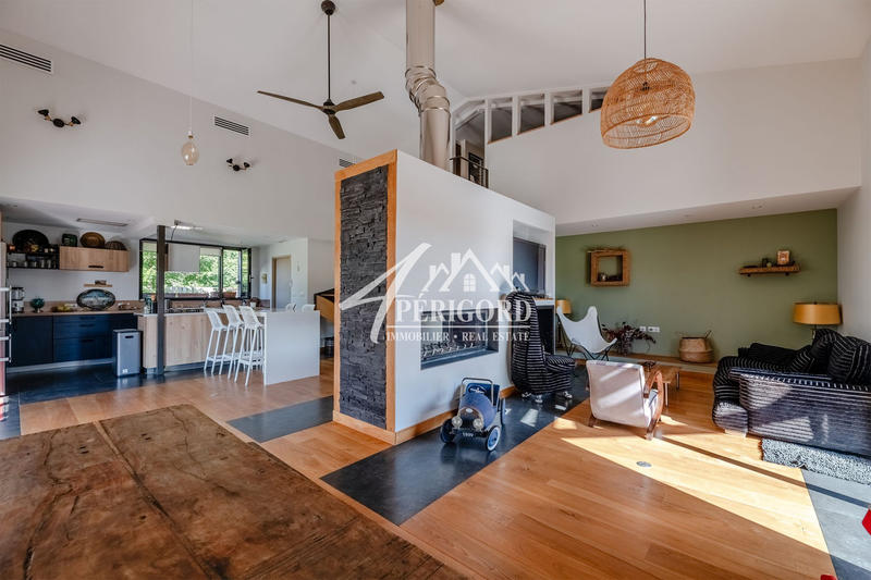 Maison contemporaine - 160 m² - 6 pièces