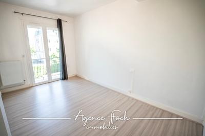 Appartement - 92 m² - 4 pièces