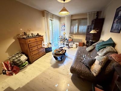 Appartement ancien - 51 m² - 2 pièces