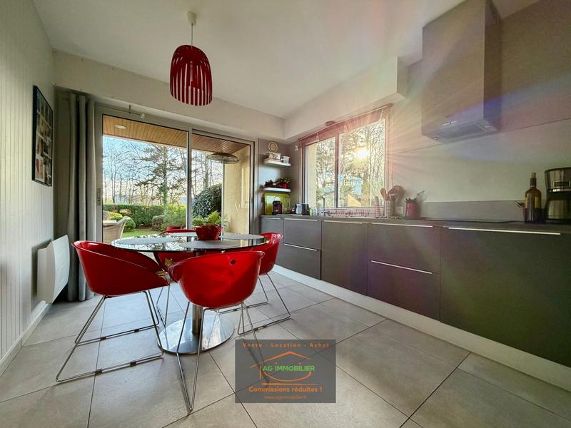 Maison - 180 m² - 7 pièces