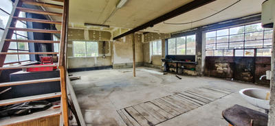 Maison de village - 394 m² - 1 pièce