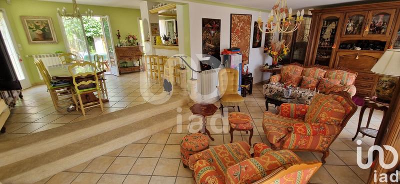 Maison - 205 m² - 6 pièces