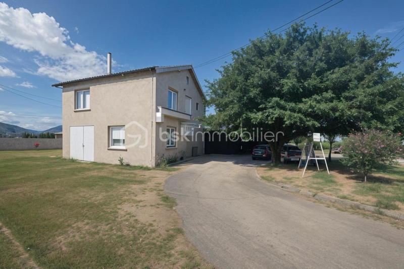 Maison - 87 m² - 5 pièces