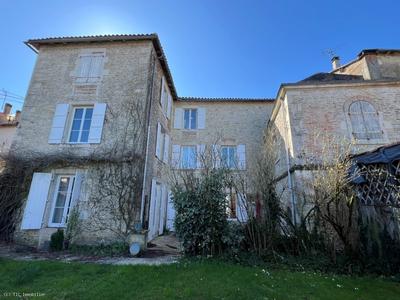 Maison de ville - 455 m²