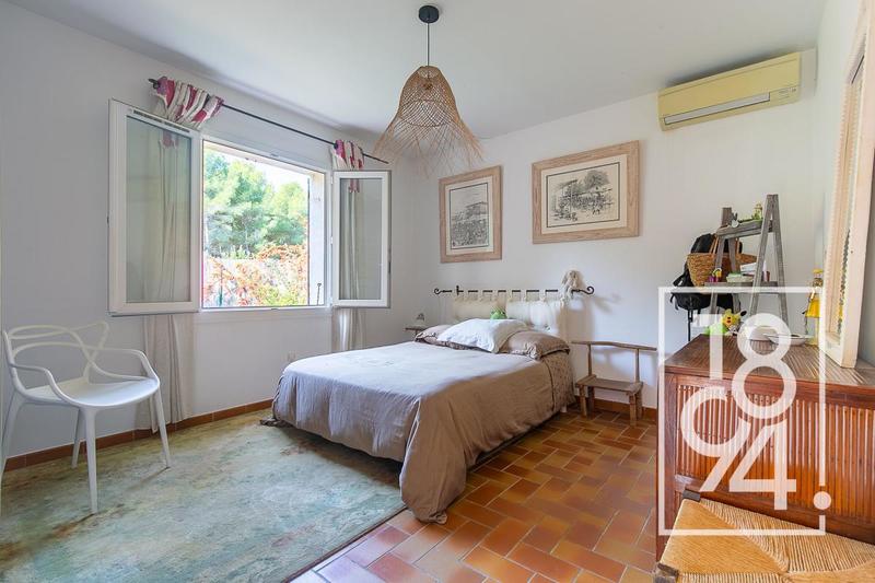 Maison - 121 m² - 5 pièces