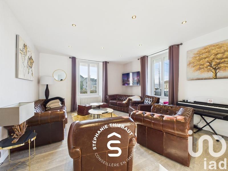 Maison - 245 m² - 9 pièces