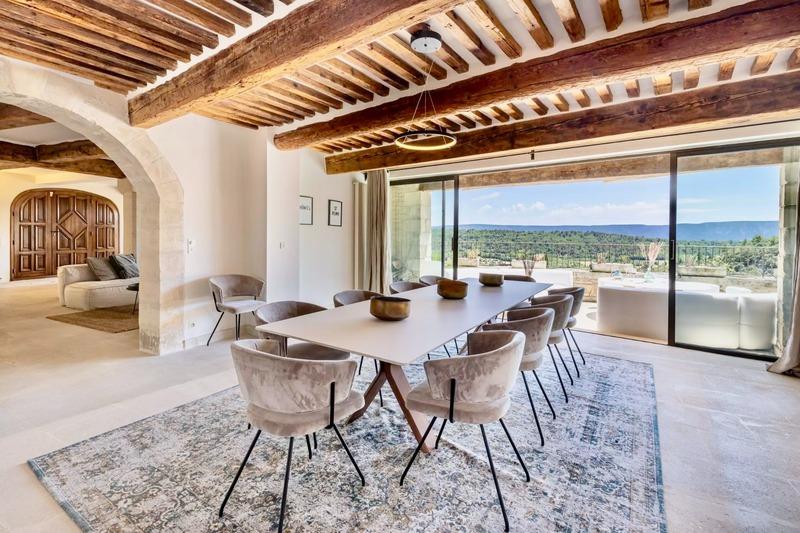 Maison de village - 598 m² - 9 pièces