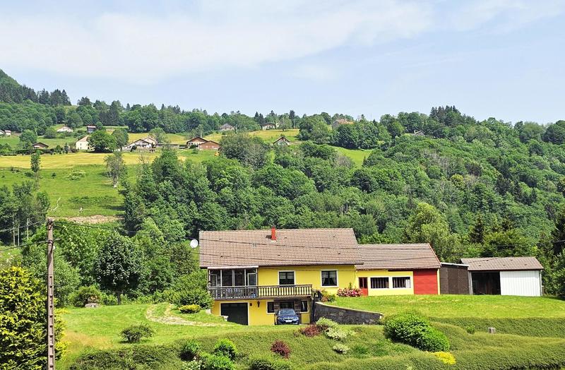 Propriété - 147 m² - 5 pièces