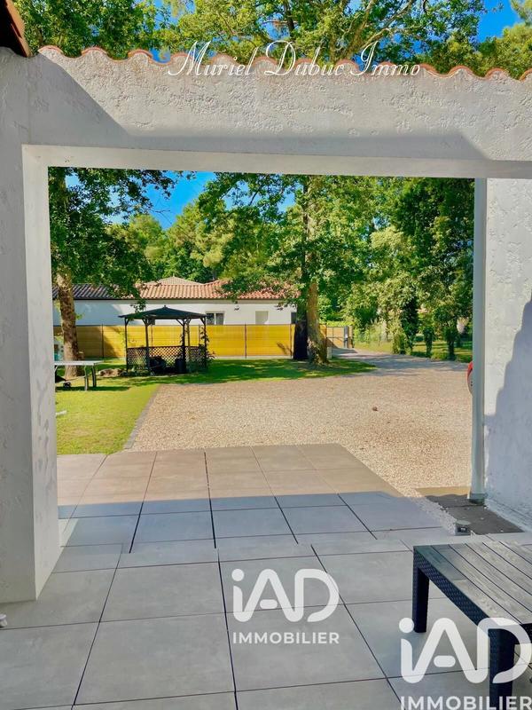 Maison - 201 m² - 5 pièces