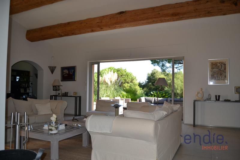 Maison - 320 m² - 6 pièces