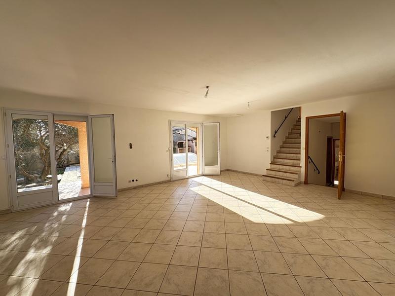 Maison traditionnelle - 140 m² - 5 pièces