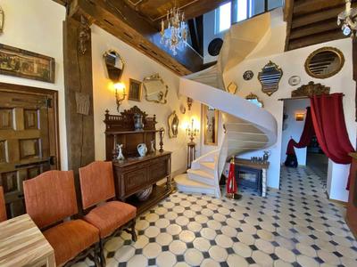 Maison - 180 m² - 10 pièces