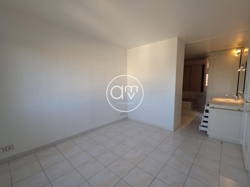 Appartement - 66 m² - 2 pièces