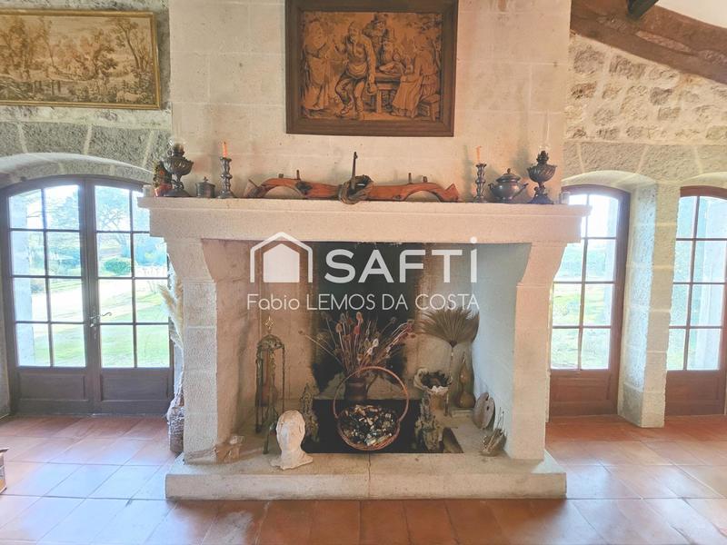 Maison - 278 m² - 8 pièces