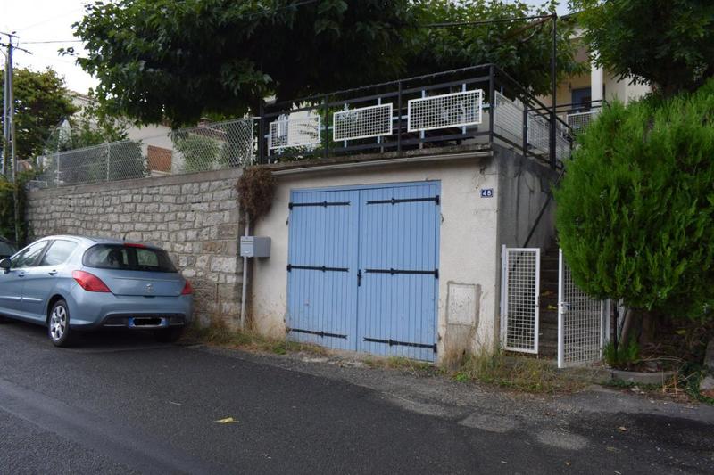 Maison - 140 m² - 9 pièces