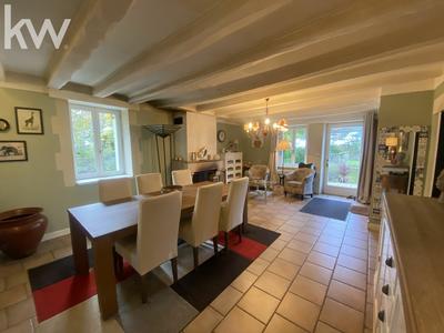 Maison - 224 m² - 6 pièces