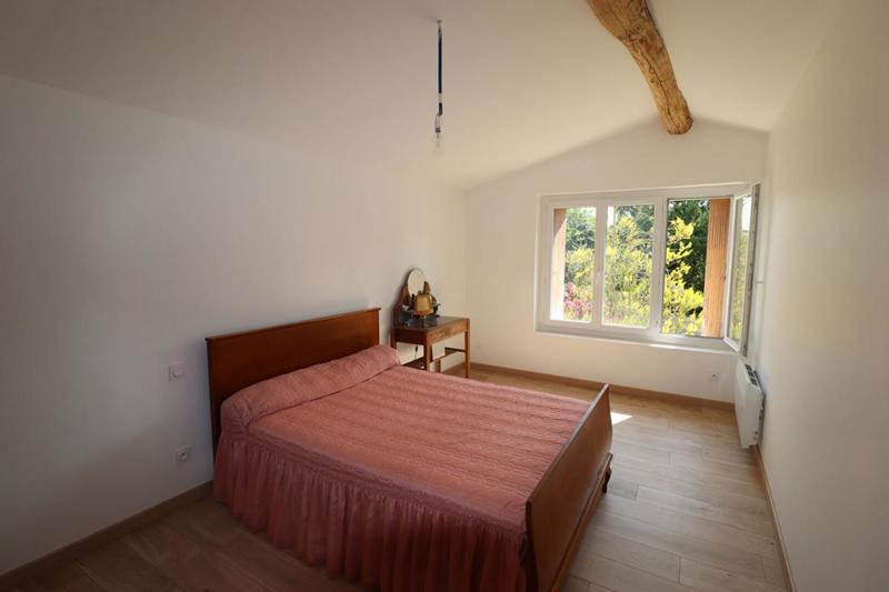 Maison - 220 m² - 7 pièces