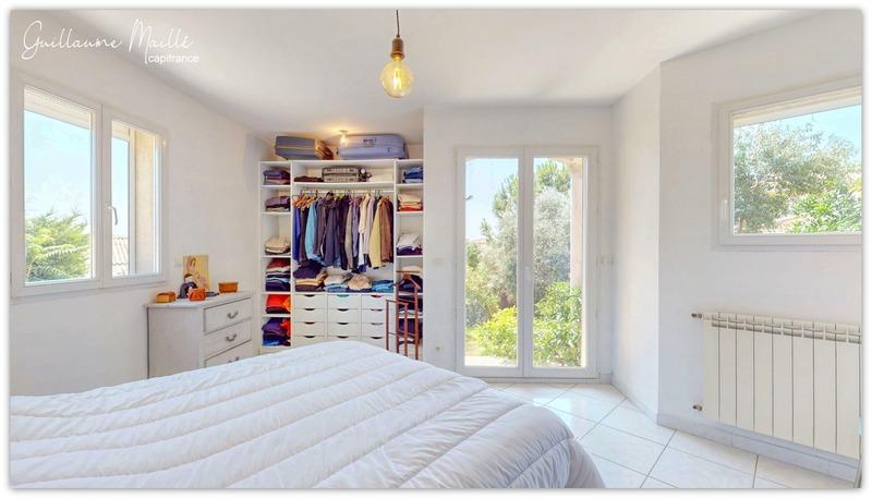 Villa - 218 m² - 8 pièces