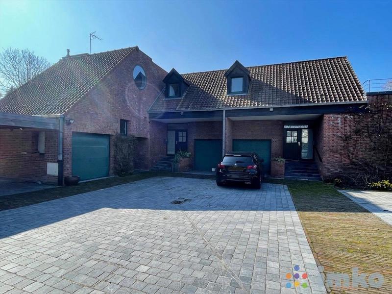 Appartement - 133 m² - 4 pièces