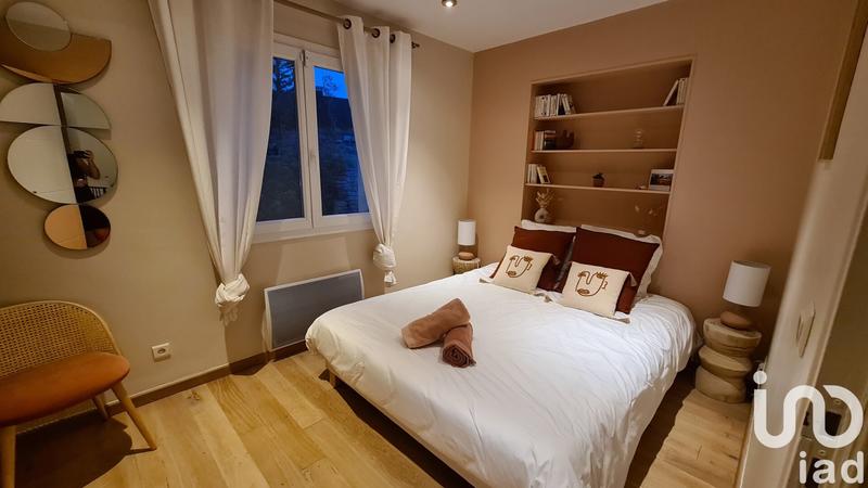 Maison - 220 m² - 7 pièces